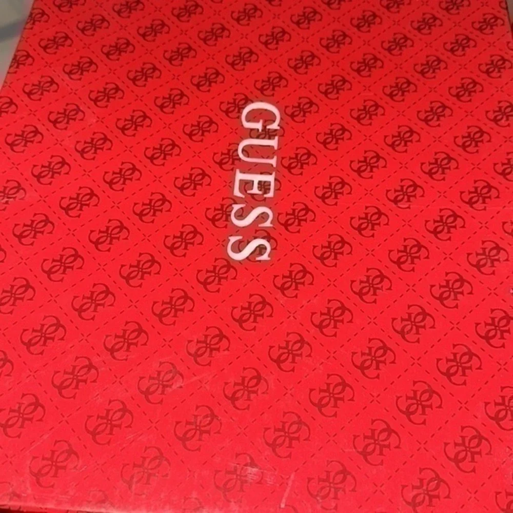 New in box Guess orange suede and leather laced platform shoes size 7 “the raja”
